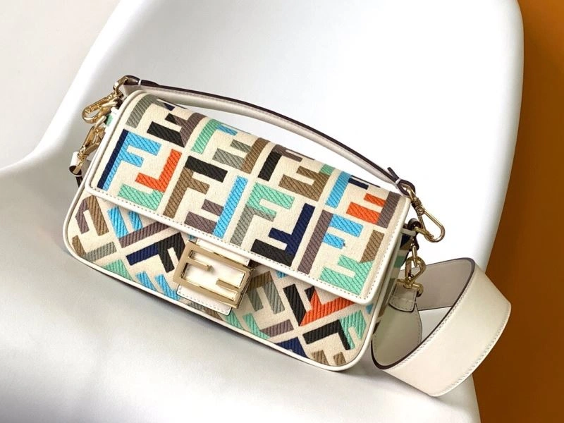 Versatile Fendi Baguette Bags 58047