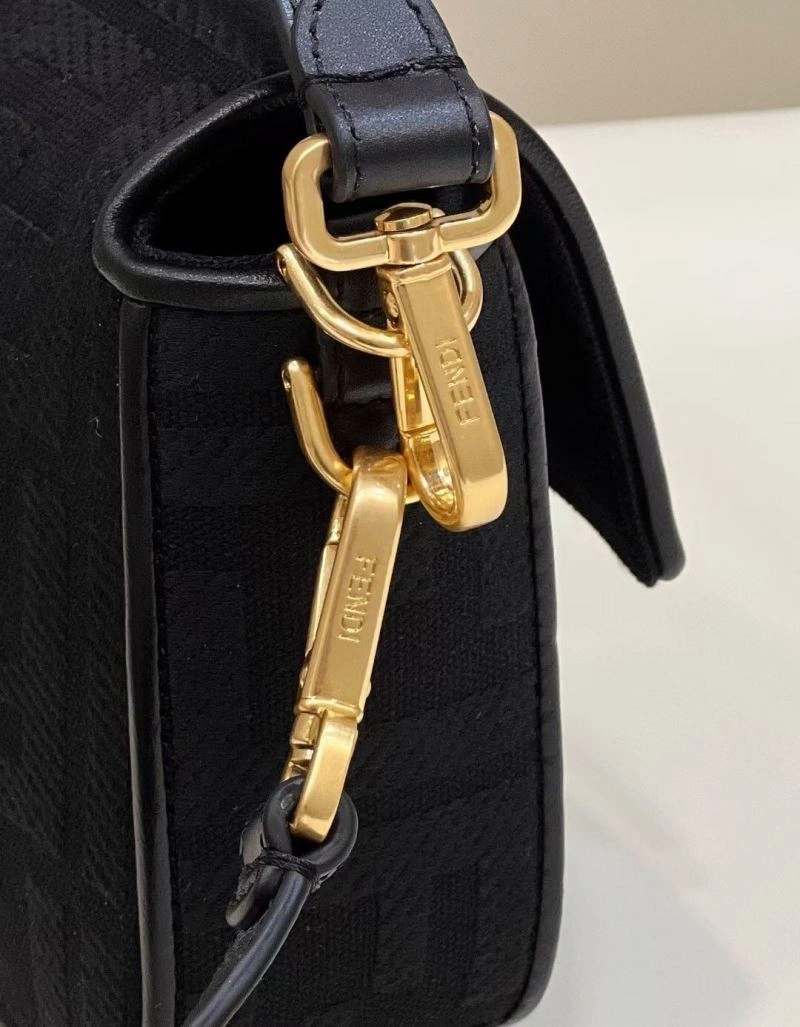 Fendi Baguette Bags Elegant 58044
