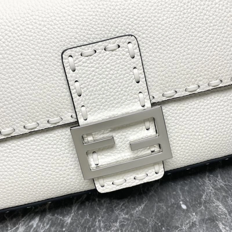 Fendi Baguette Bags Elegant 58023