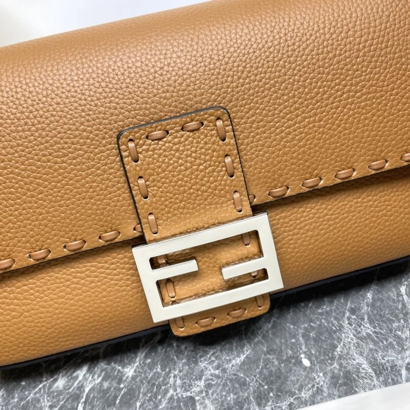 Fendi Baguette Bags Stylish 58057