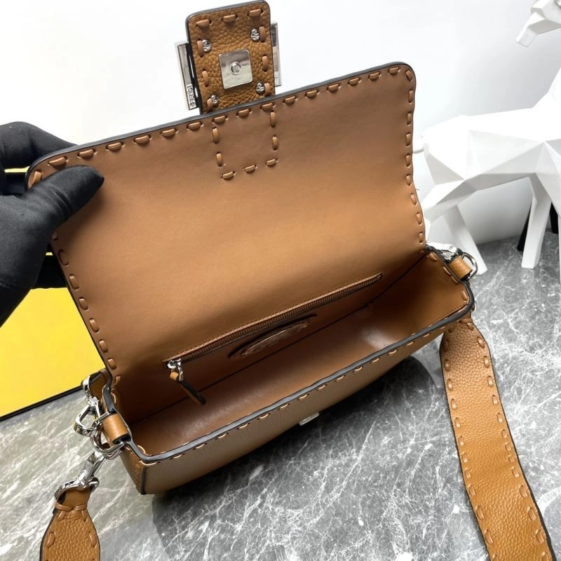 Fendi Baguette Bags Stylish 58057