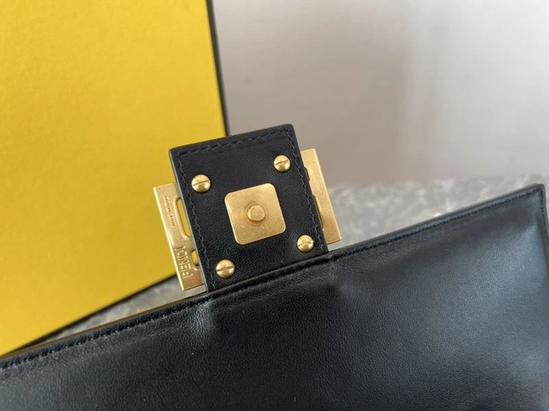 Fendi Baguette Bags UrbanStyle 58032