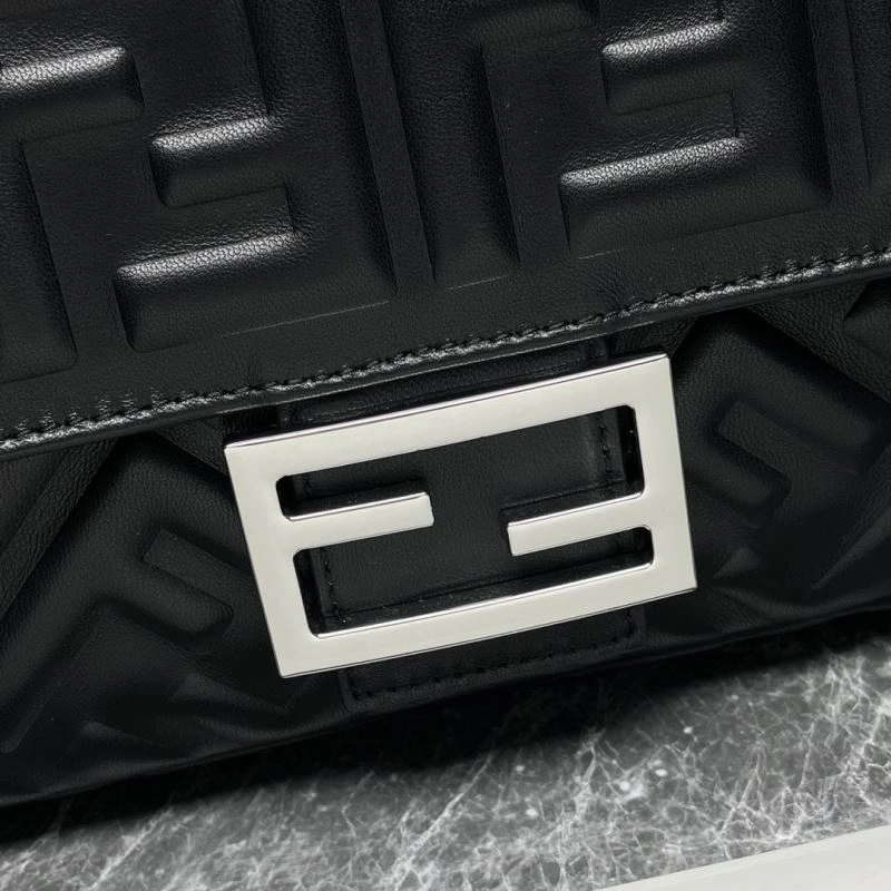 Fendi Baguette Bags Versatile 58045