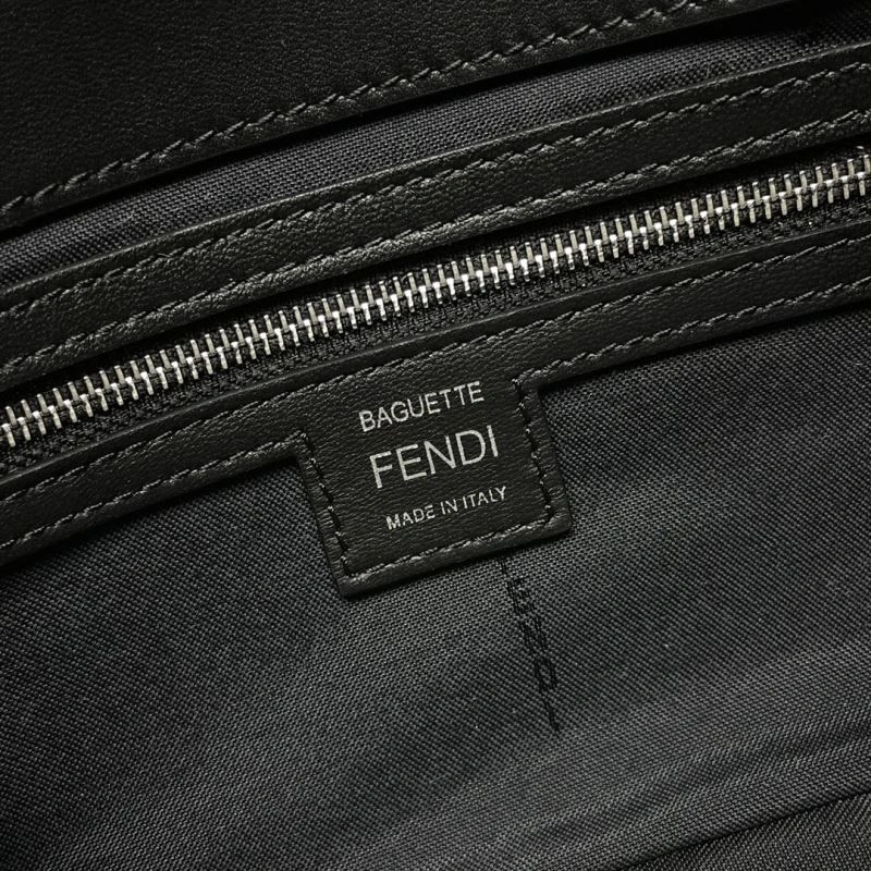 Fendi Baguette Bags Versatile 58045