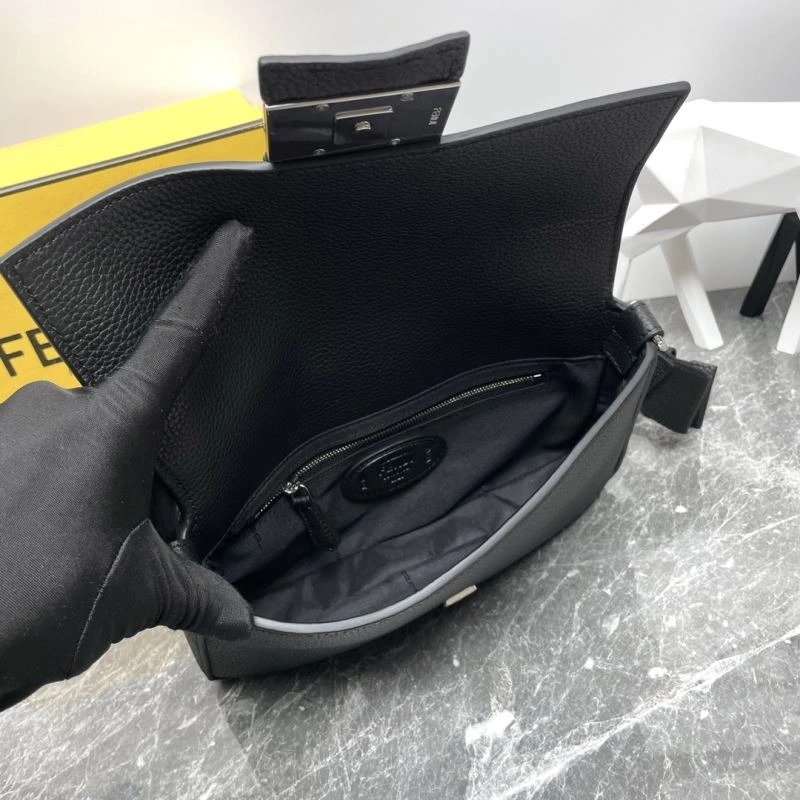 Unisex Fendi Baguette Bags 58008