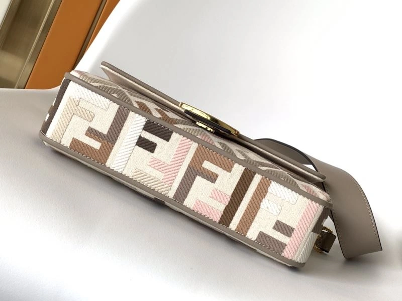 Fendi Baguette Bags Breathable 58029