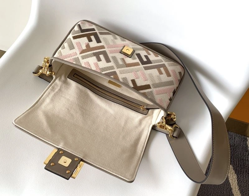 Fendi Baguette Bags Breathable 58029