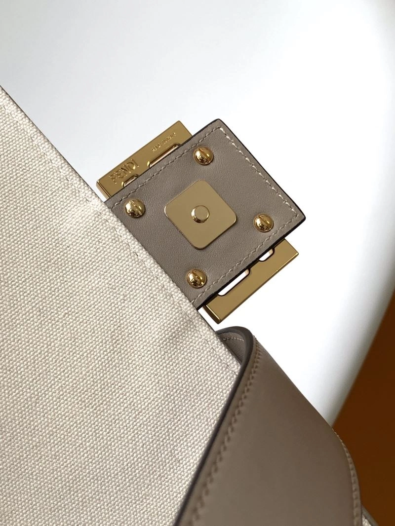 Fendi Baguette Bags Breathable 58029
