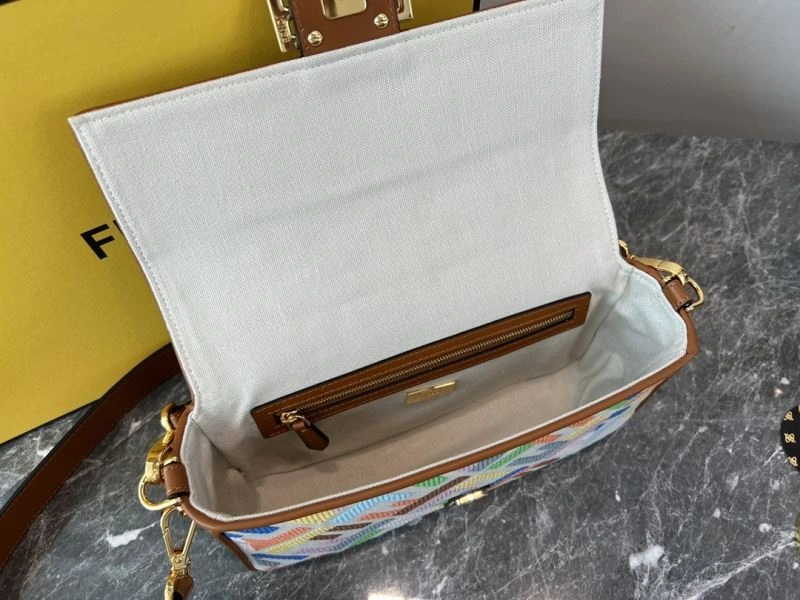 WrinkleFree Fendi Baguette Bags 58022