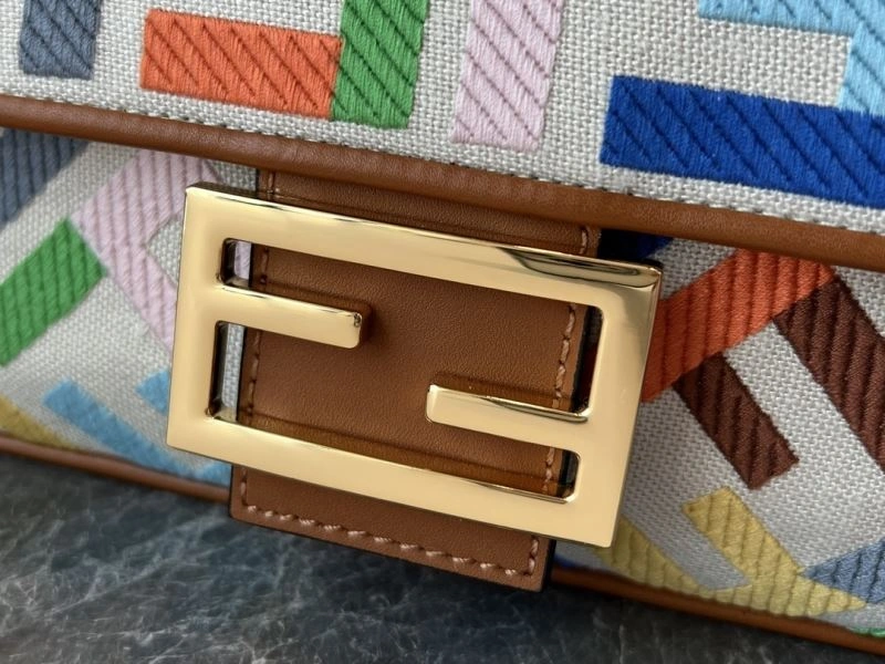 WrinkleFree Fendi Baguette Bags 58022