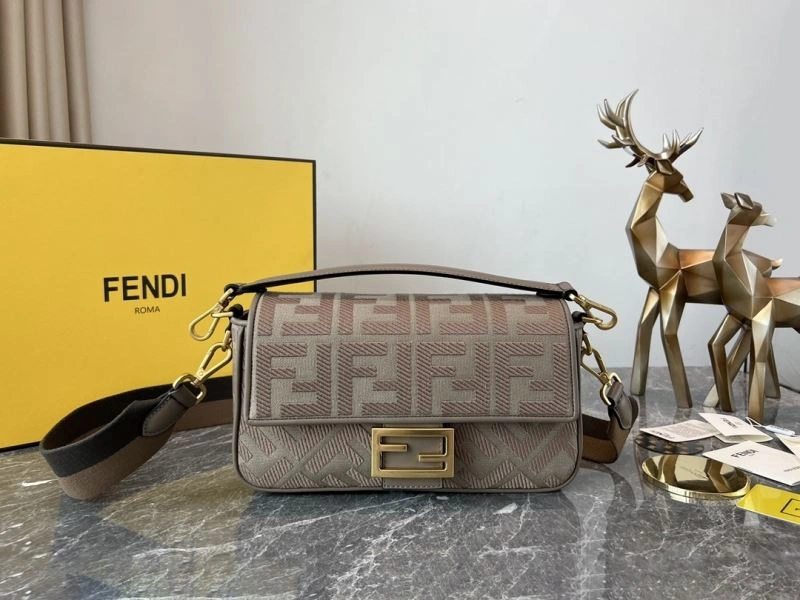 Fendi Baguette Bags Stylish 58027
