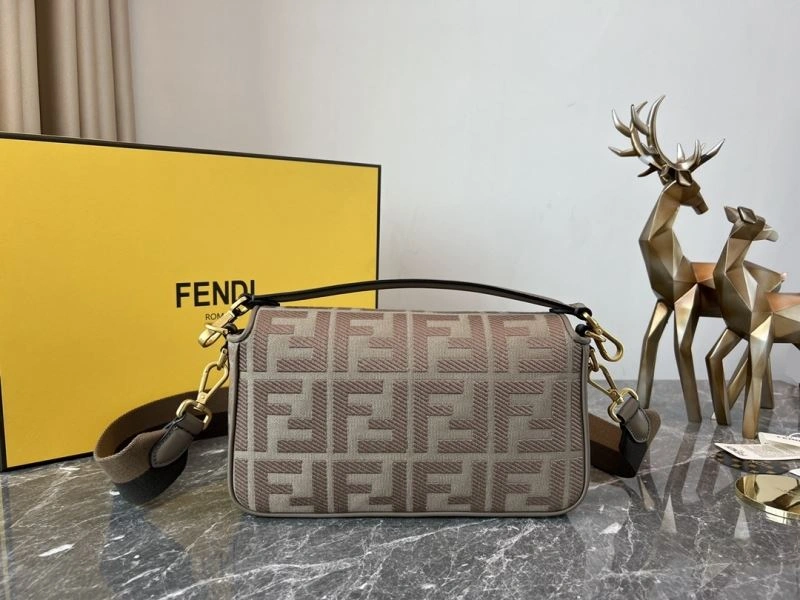 Fendi Baguette Bags Stylish 58027