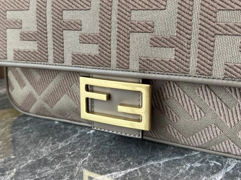 Fendi Baguette Bags Stylish 58027