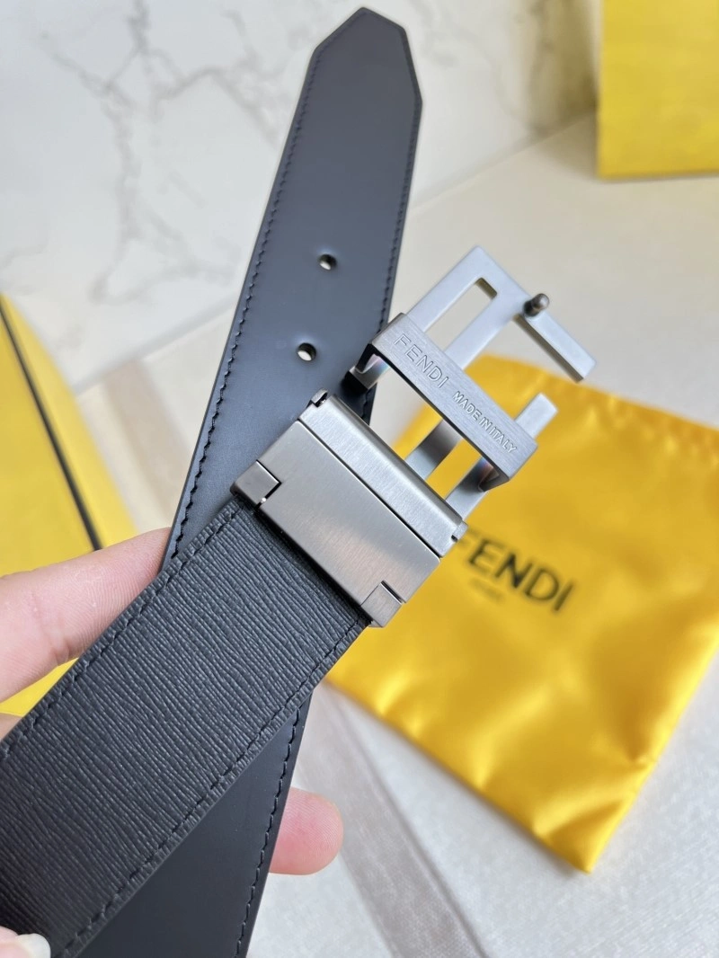 Fendi Belts Versatile 286110