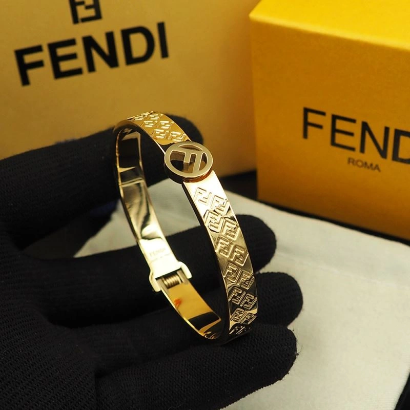 ModernLook Fendi Bracelets 213071