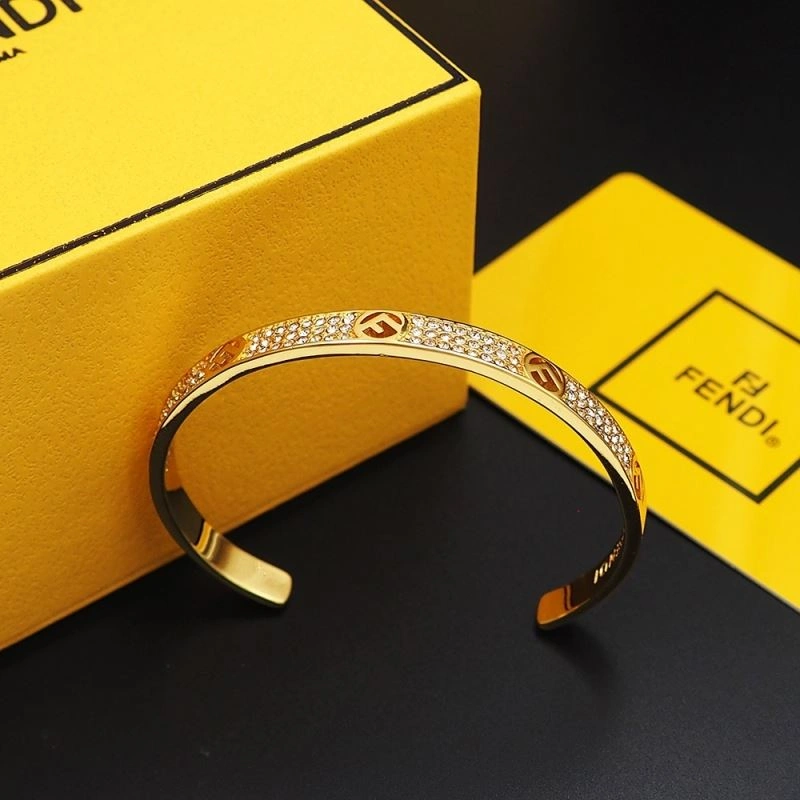 Trendsetting Fendi Bracelets 213070