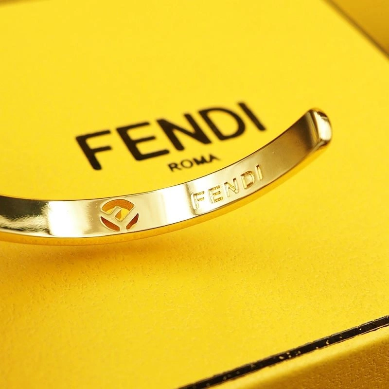 Trendsetting Fendi Bracelets 213070