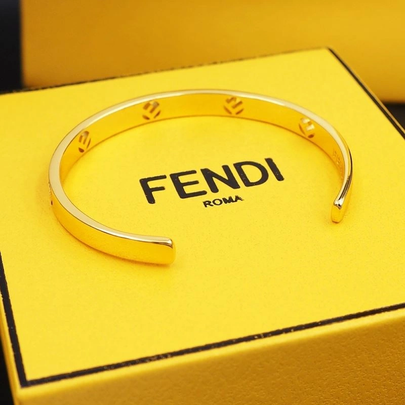 Trendsetting Fendi Bracelets 213070