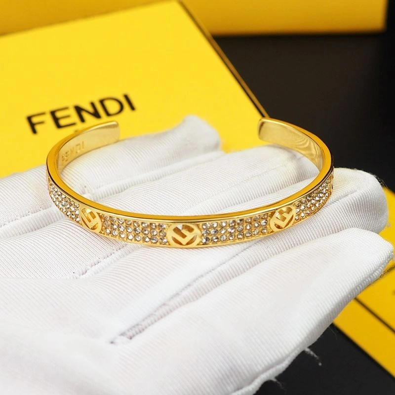 Trendsetting Fendi Bracelets 213070