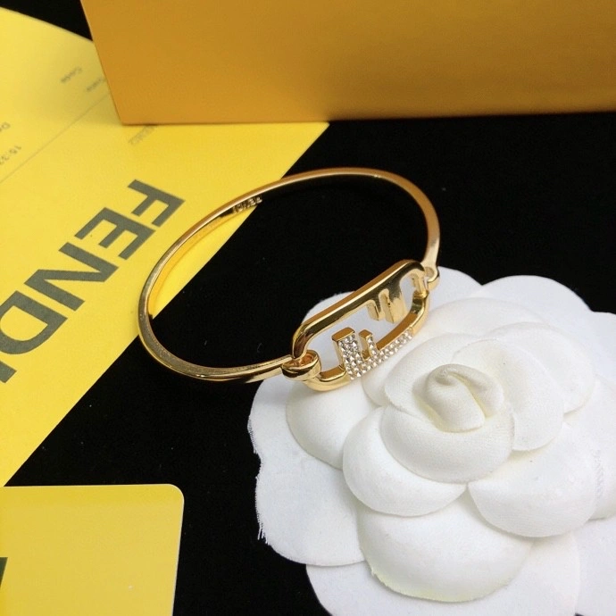 Sleek Fendi Bracelets 213064