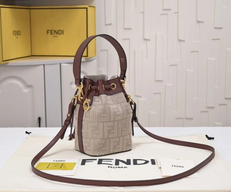 Fendi Bucket Bags UrbanStyle 85397