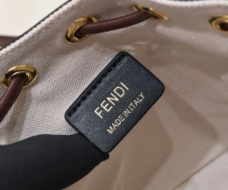 Fendi Bucket Bags UrbanStyle 85397