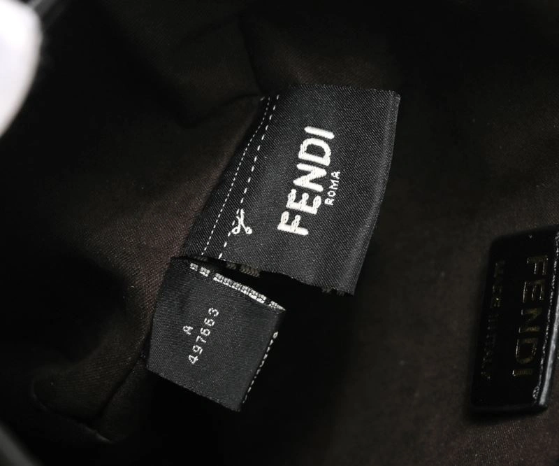 WellDesigned Fendi Bucket Bags 85387
