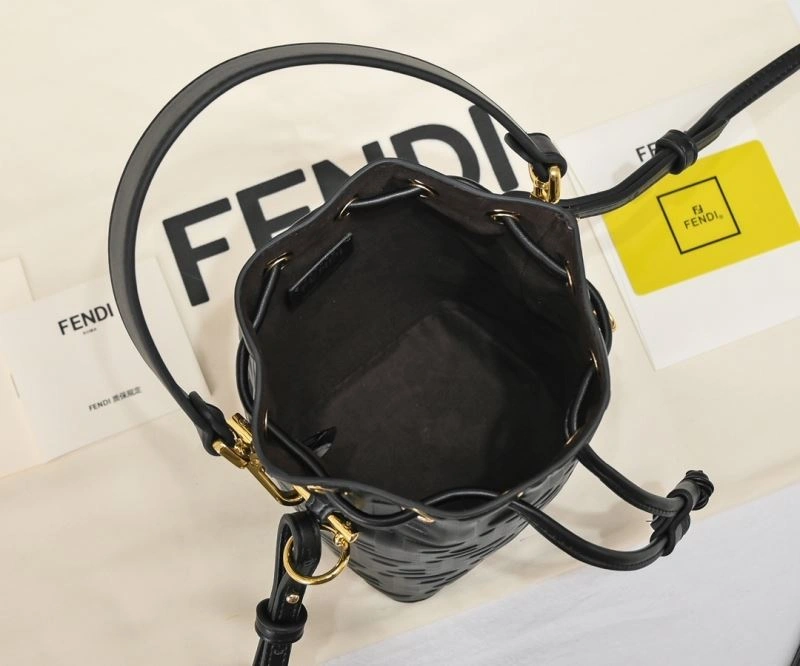 WellDesigned Fendi Bucket Bags 85387