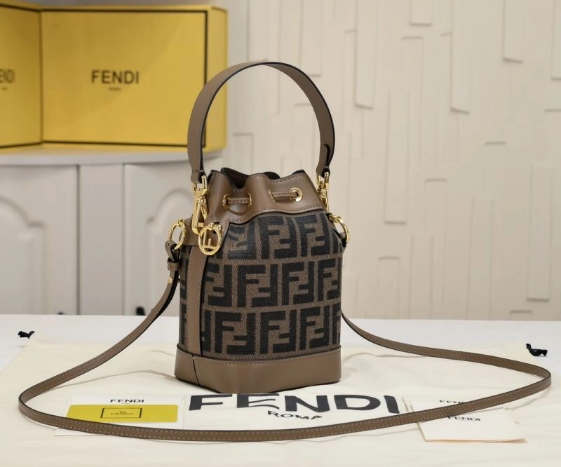 Cozy Fendi Bucket Bags 85386
