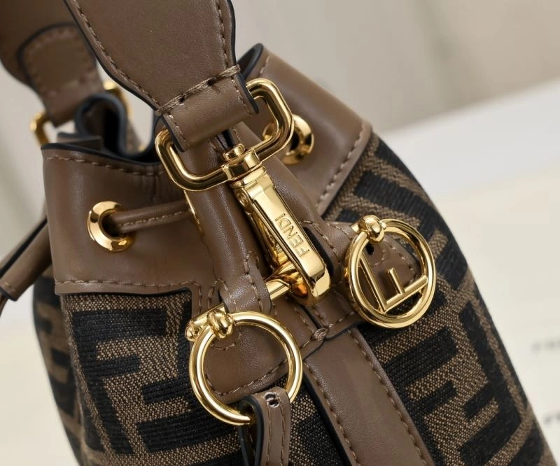 Cozy Fendi Bucket Bags 85386