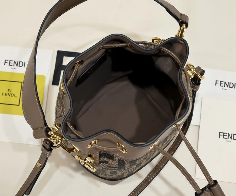 Cozy Fendi Bucket Bags 85386