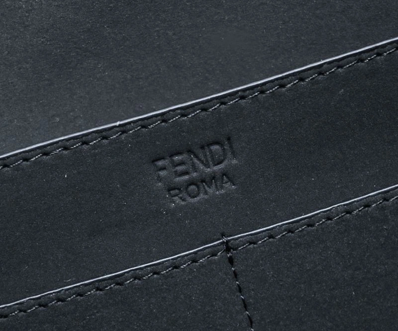 Trendsetting Fendi Bucket Bags 85370
