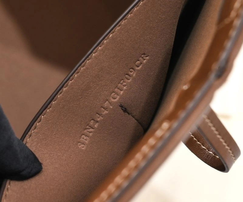 Fendi Bucket Bags TravelReady 85365