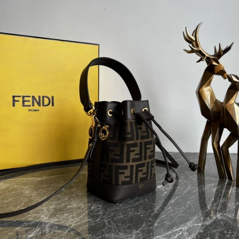 Fendi Bucket Bags ZipUp 78291