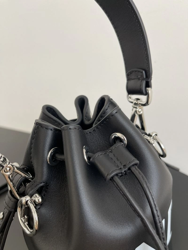 Sporty Fendi Bucket Bags 78289