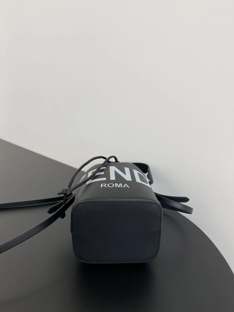 Sporty Fendi Bucket Bags 78289