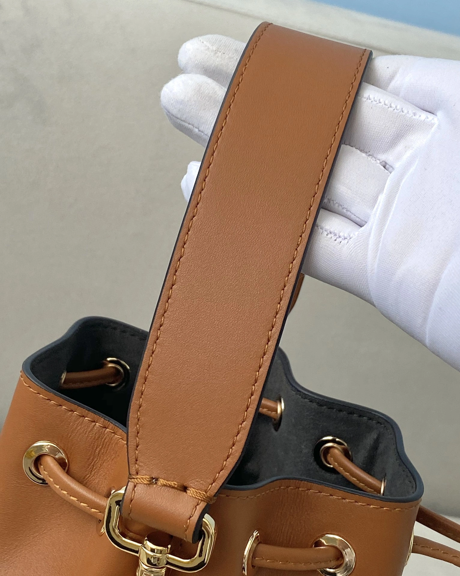 Bold Fendi Bucket Bags 76848