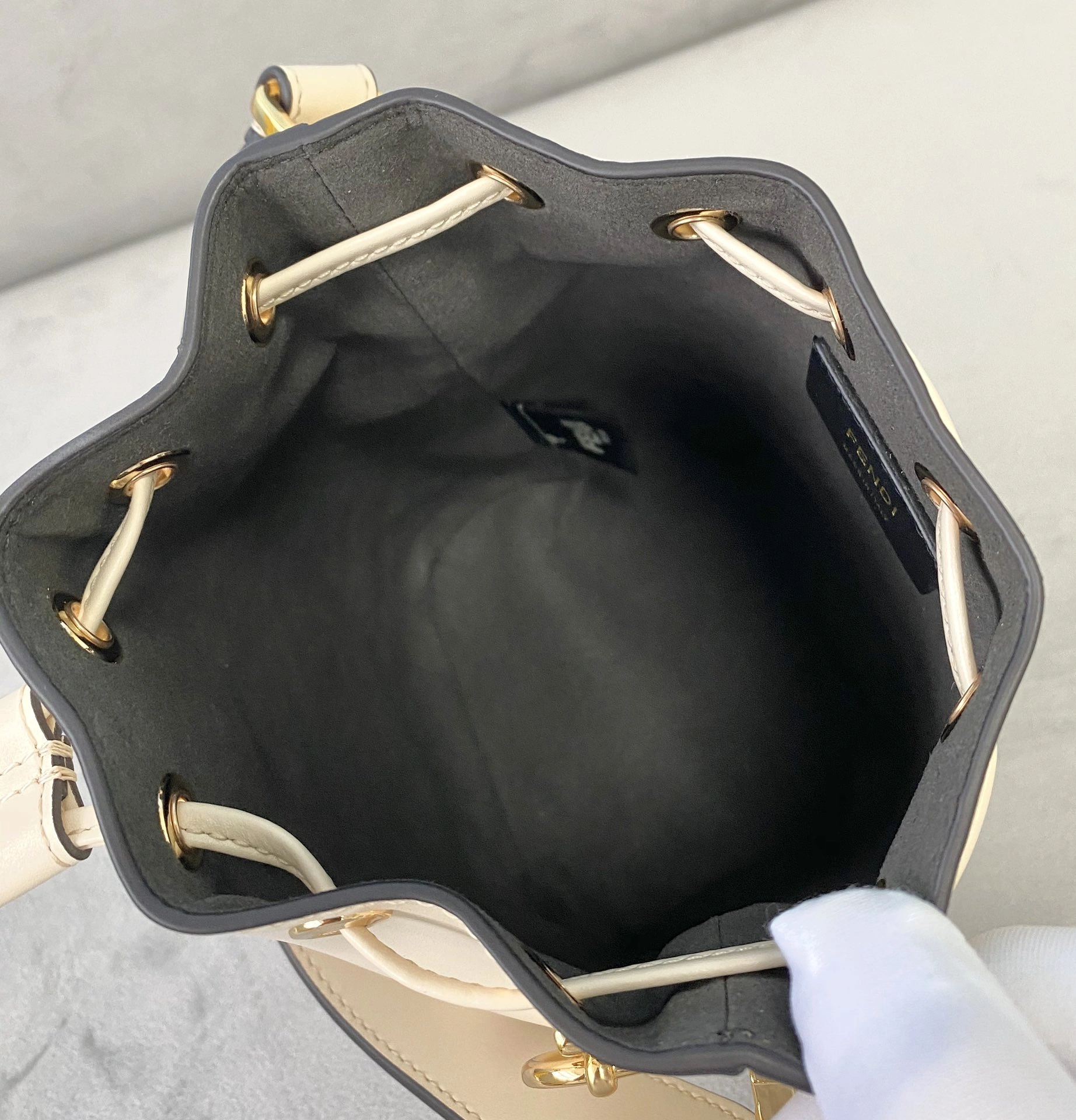 Fendi Bucket Bags Durable 76847