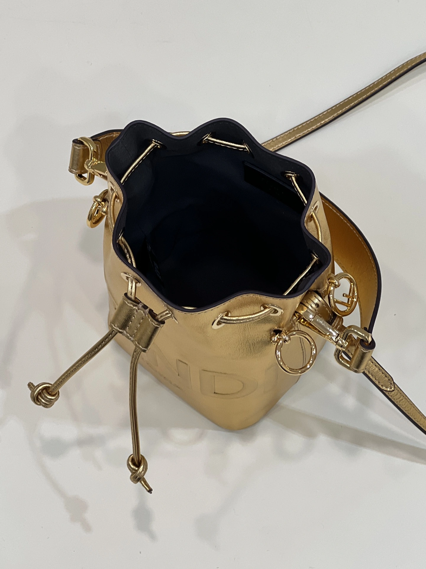ComfortFit Fendi Bucket Bags 76828
