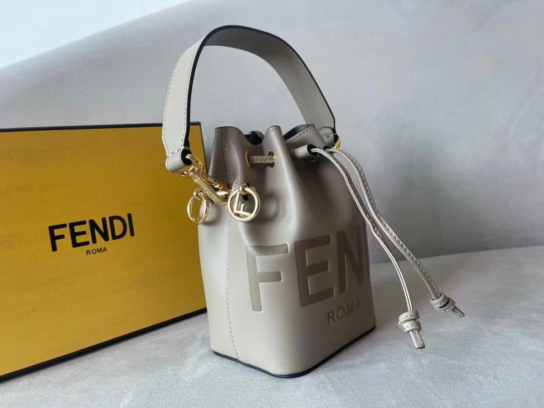 Unisex Fendi Bucket Bags 76826