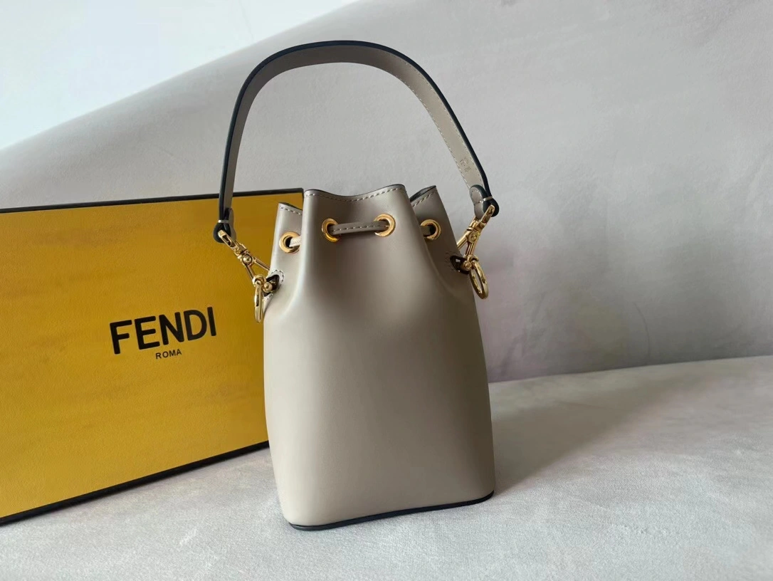 Unisex Fendi Bucket Bags 76826