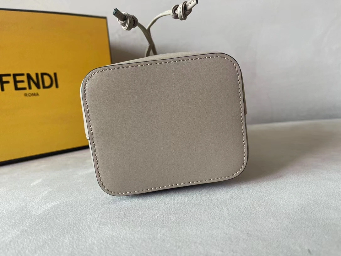 Unisex Fendi Bucket Bags 76826