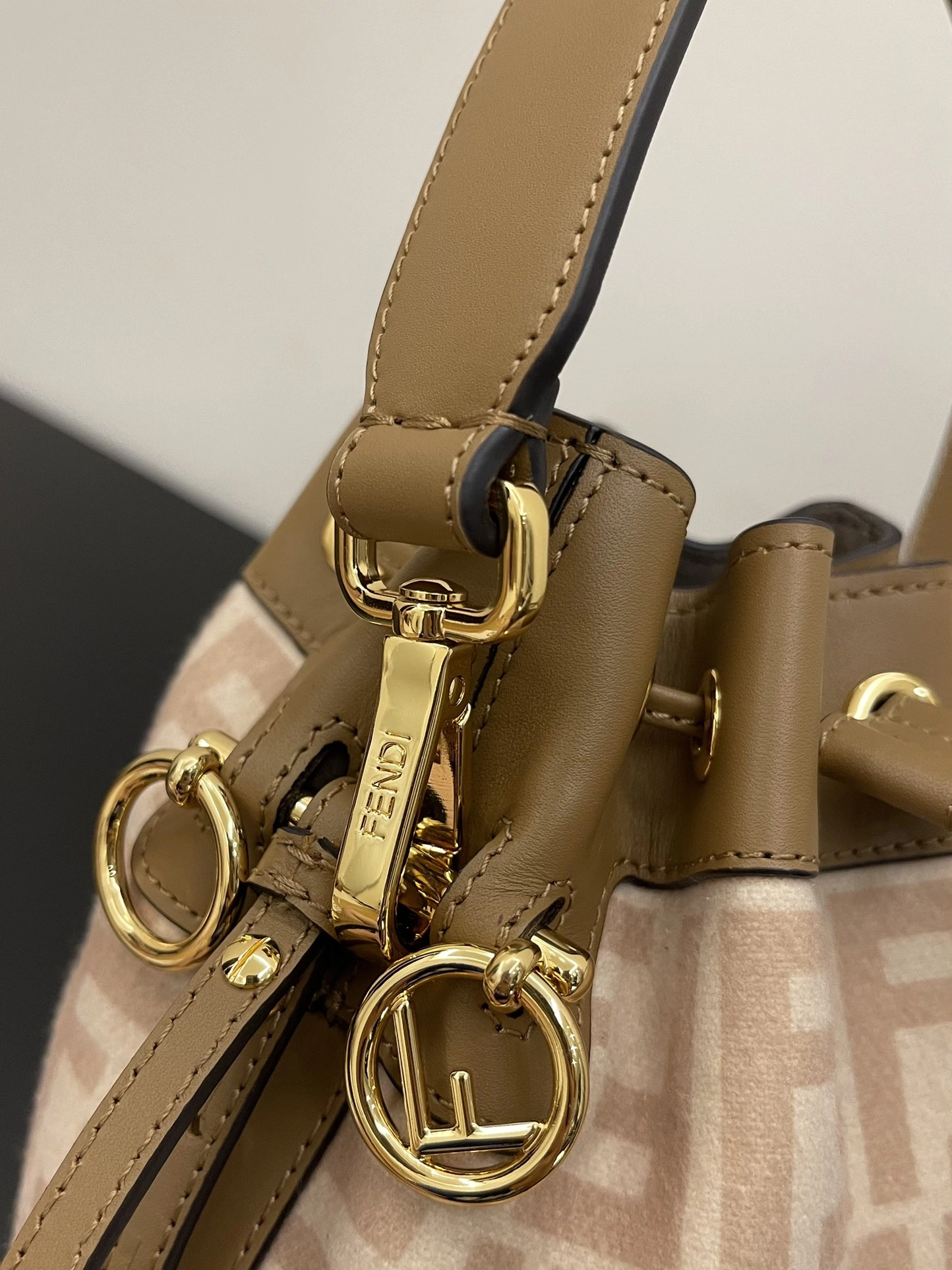 Packable Fendi Bucket Bags 76835