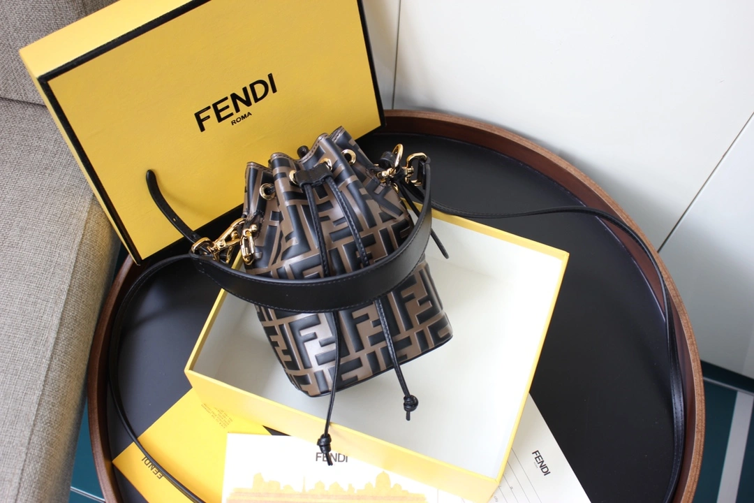 Lightweight Fendi Bucket Bags 76830