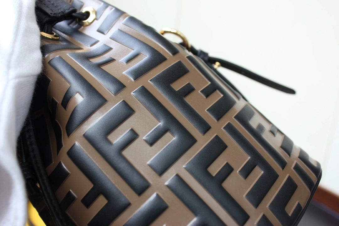 Lightweight Fendi Bucket Bags 76830