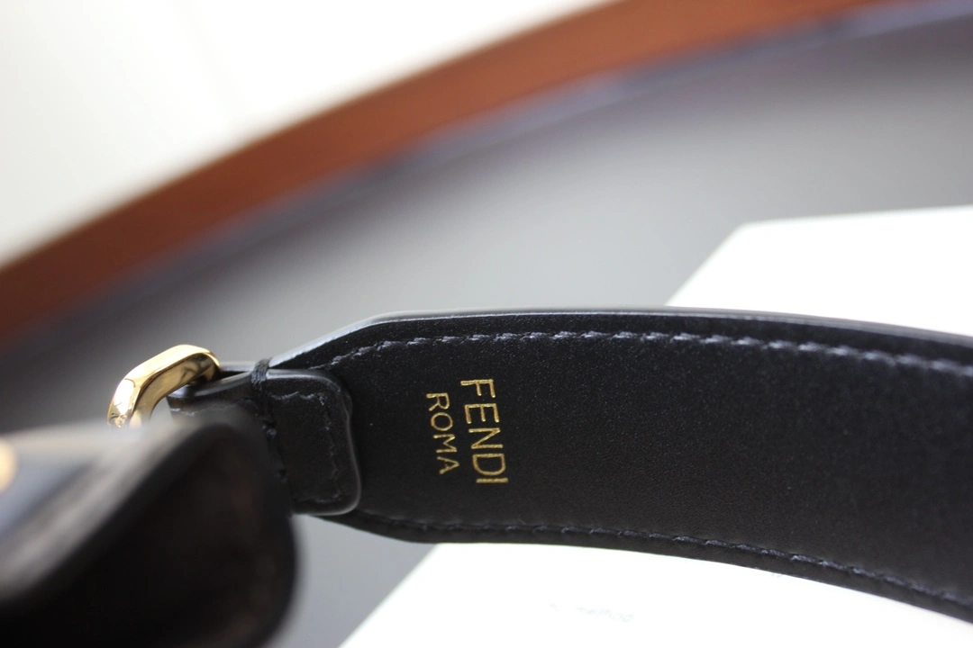 Lightweight Fendi Bucket Bags 76830