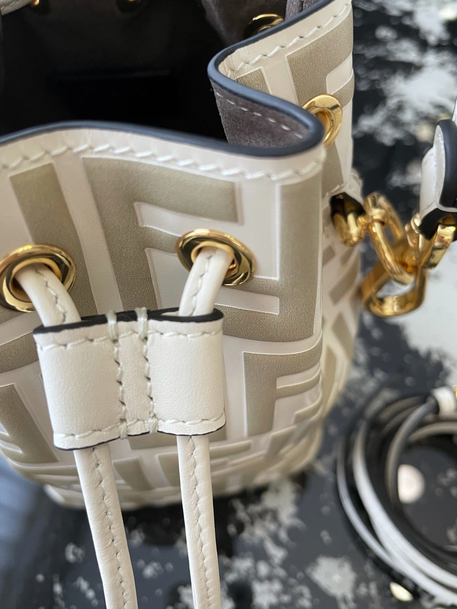 Durable Fendi Bucket Bags 76820