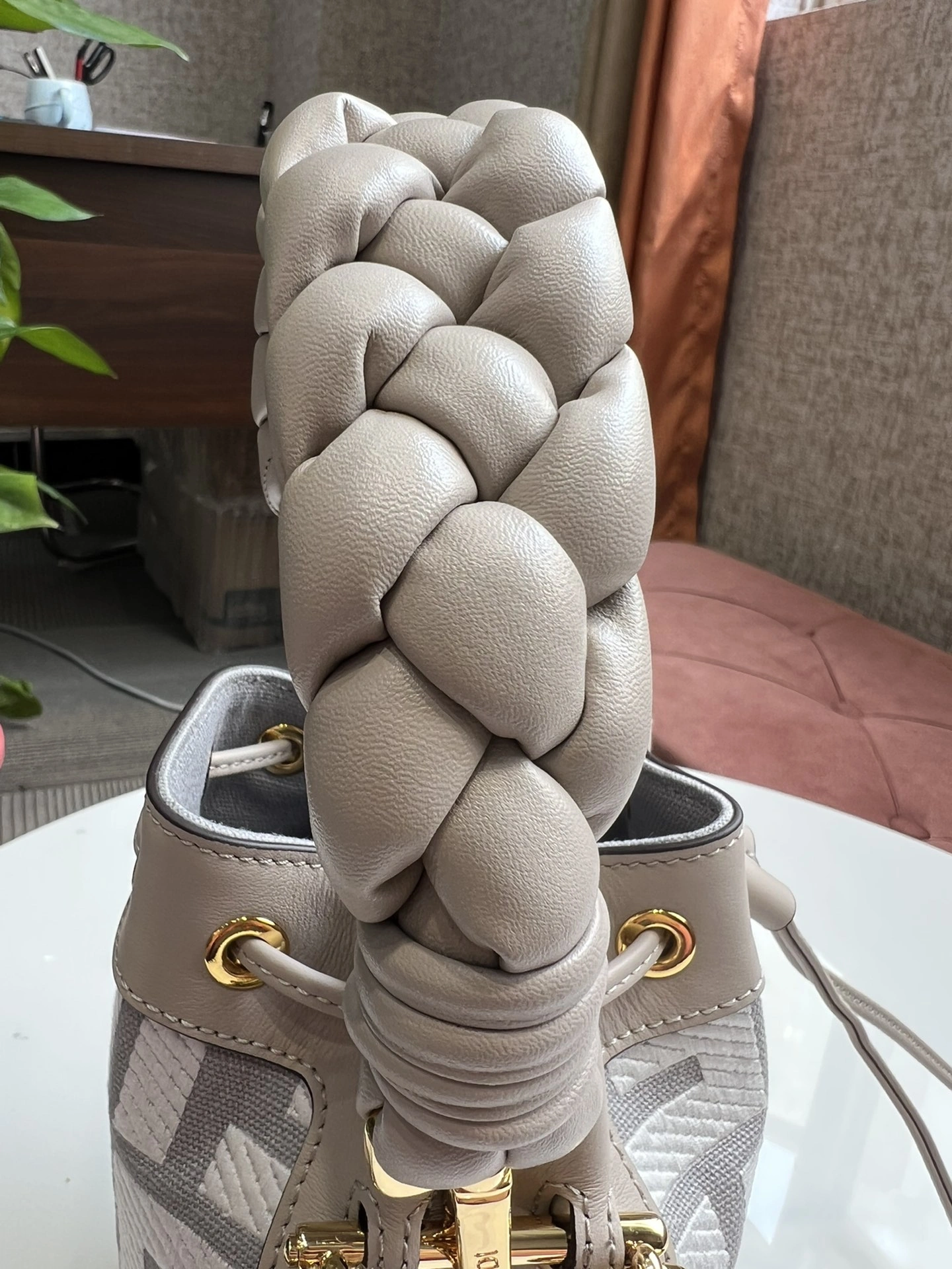 Fendi Bucket Bags WellDesigned 76834