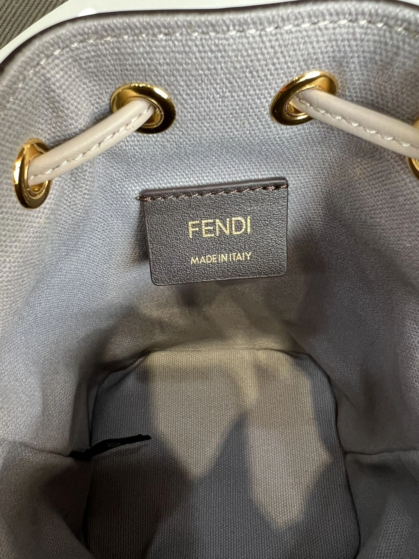 Fendi Bucket Bags WellDesigned 76834
