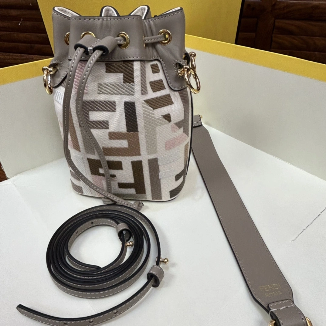 Fendi Bucket Bags Unique 76844